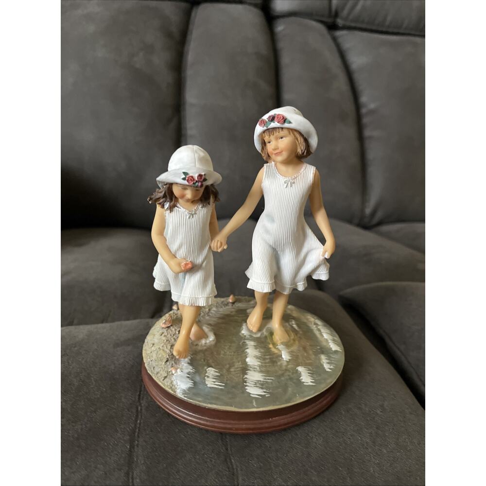 DEMDACO Figurine Mama Says Take Care of Your Sister 2003 Kathy Fincher 5 ½" EUC